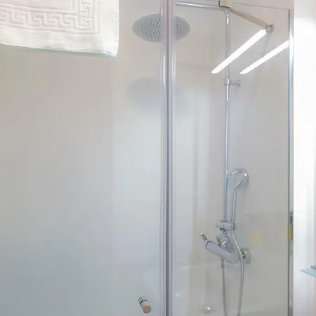 דירה Edi Astoria